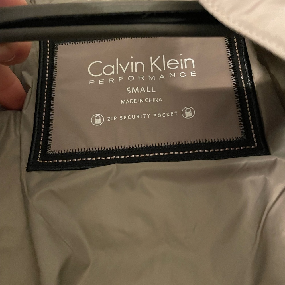 CALVIN KLEIN PERFORMANCE VEST - Picture 7 of 8